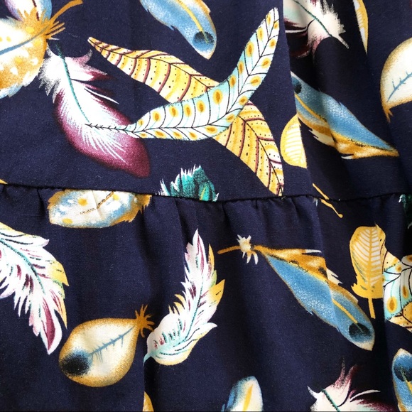 entro Feather Print Semi-Off The Shoulder Tunic L - Picture 5 of 9